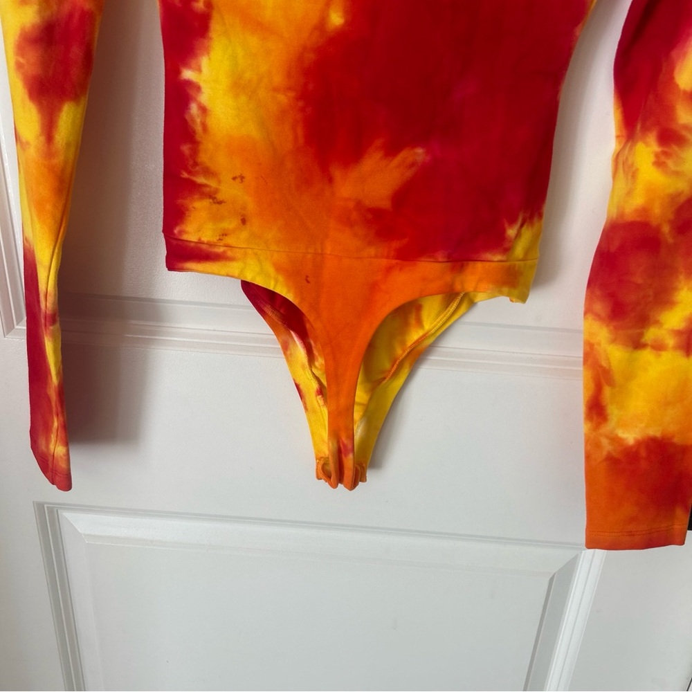 Cotton Citizen Brisbane Tie Dye Thong Bodysuit Red Yellow Mock neck XS NEW - Picture 4 of 6